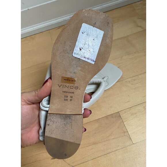 VINCE Women's Ivory "Denton" Sandals Puffy Leather Thong Flats - Picture 5 of 7